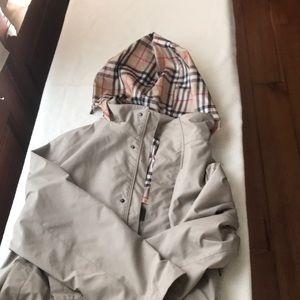 Burberry Dixon Rain Coat
